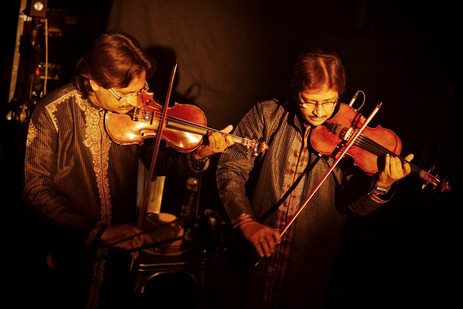 Violin Brothers in Recital